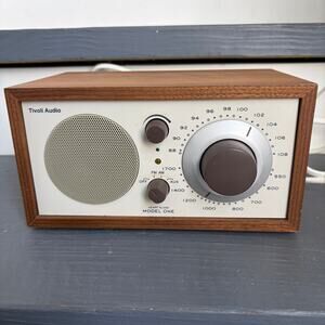 Tivoli Audio Radio Model One AM FM Henry Kloss Table Classic Walnut Beige